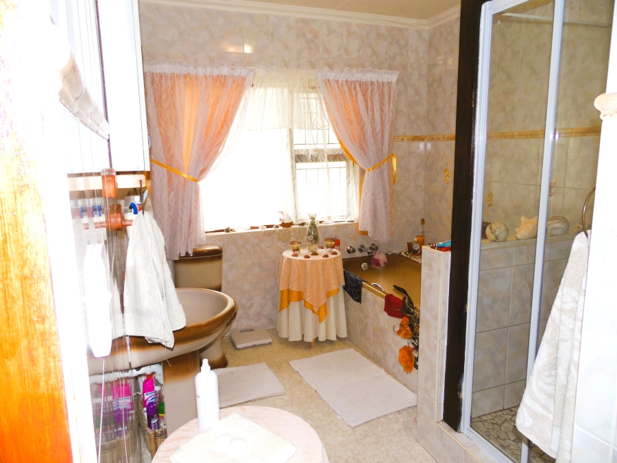 9 Bedroom Property for Sale in East Bank Eastern Cape